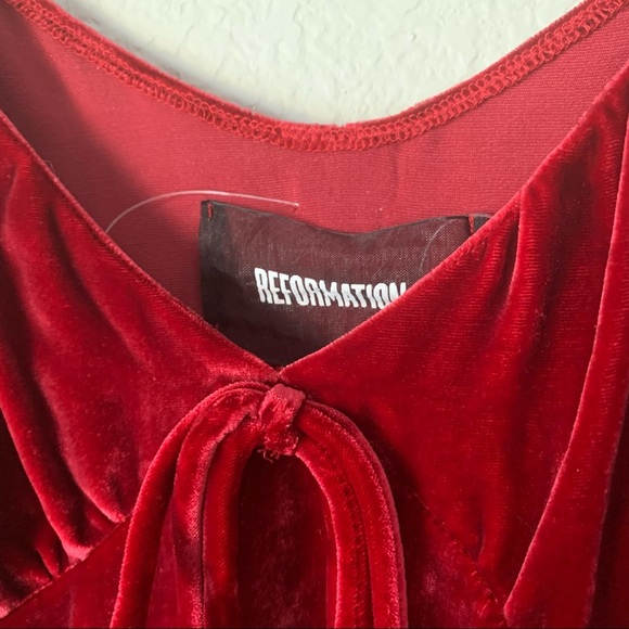 NWOT Reformation Polly Velvet Dress in Cherry Red - Picture 3 of 7